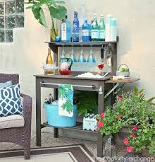 Many outdoor bars are made of repurposed objects and materials like pallets and barrels, while others are part of a home chef's customized dream kitchen.some bars are attached to interior kitchens and are a narrow. 40 Awesome Diy Bar Ideas For The Perfect Summer Project