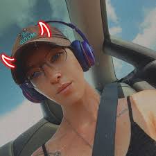 Find all of our Country Girl apparel at lucklessclothing.com 👏🏻