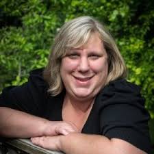 Amanda Langlitz's Instagram, Twitter & Facebook