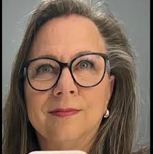 What are the current lighthouse hours for donation drop-off?