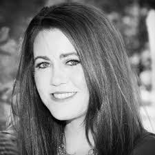 Monica Almendarez's Instagram, Twitter & Facebook