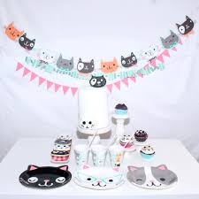 You can make cat themed foods, serve in cat dishes and so much more. Throw The Purr Fect Cat Themed Birthday Party Mimi S Dollhouse