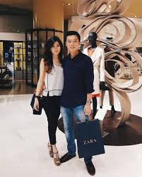 Vincent raditya atau yang akrab dikenal kapten vincet, seorang pilot dan youtuber membawa kabar yang mengejutkan soal sang istri, novita… 8 Foto Keharmonisan Vincent Raditya Dan Istri Romantisnya Awet Kapanlagi Com