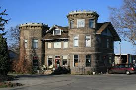 Carbonneau Mansion Built In 1908 By Belinda Mulrooney Carbonneau Now A Floral And Gift Shop With Residenc Mansions Yakima Washington Victorian Homes Exterior