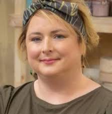 5,149 likes · 15 talking about this. Siobhan Mcsweeney Wiki Age Parents Husband Teeth Net Worth