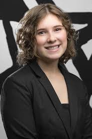 Caroline Roth's Instagram, Twitter & Facebook