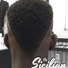 1 5 Inch Top Disconnected On Both Sides Down To A Point Gradient Created Using A 1 Bald Angled To End Just Behind Mens Hairstyles Hair Styles Nba Haircuts