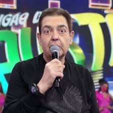 O apresentador fausto silva, 70 anos, decidiu deixar a globo no final de 2021, quando vence seu contrato. Edema Linfatico Entenda Como A Doenca Fez Faustao Perder 24 Kg
