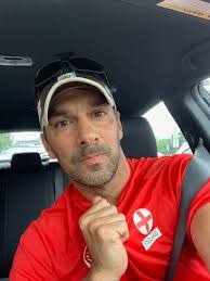 Ray Leahy's Instagram, Twitter & Facebook