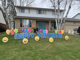It's our #1 goal to ensure that you make the perfect customized announcement for your occasion. Balloon Birthday Yard Sign Bounce House Hire Yard Greetings In Peterborough Lindsay Cobourg