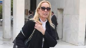 Η γνωριμία του με την τζούλια παπαδημητρίου το 1984 θα εξελιχθεί σε μια σχέση που έμελλε να. T2nse2knu4rrhm