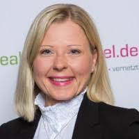 Anne Herrmann's Instagram, Twitter & Facebook