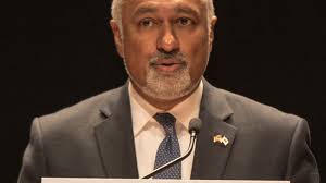 Former Tyngsboro hotelier Beej Das files RICO, civil rights lawsuit against  Lowell Five Bank