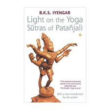 Learn through these aphorism how to control your mind and achieve inner peace and freedom. How To Know God The Aphorisms Of Patanjali By Swami Prabhavananda And Christopher Isherwood Marianne Wells Yoga School