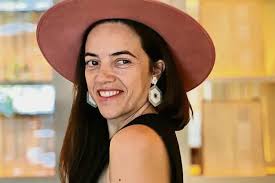 Diàlegs per a la igualtat: Les calces al sol, de Regina Rodríguez Sirvent. 