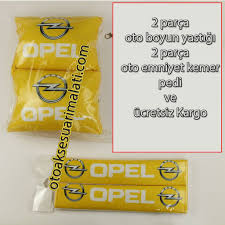 Oto Seyahat Konfor Paketlerimizin Iceriginde 1 2 Adet Oto Boyun Yastigi 2 2 Adet Oto Emniyet Kemer Pedi Urunlerde Oto Boyun Yastik Ve Urunler Kemer Boncuk