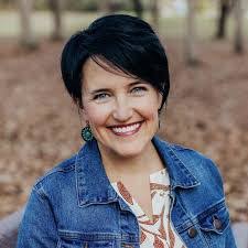 Heather Hebert's Instagram, Twitter & Facebook