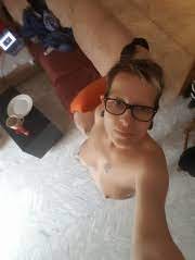 Nackt mit Brille - Zeige deine Sex Bilder