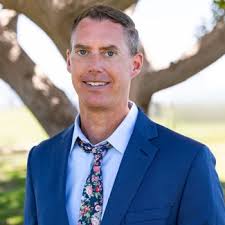 Seaver College Professor Beau Brannan Receives the Brett J. Love Award for  Teaching Excellence