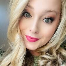 Danielle Kiser's Instagram, Twitter & Facebook