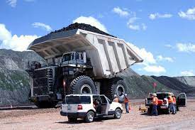 Meet The World S Biggest Truck Big Trucks Dump Trucks Trucks