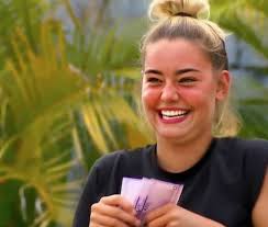 duygu ama göbek adı linç⛓️ (@queenaycanyanac)