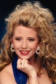 Robyn Kinsey's Instagram, Twitter & Facebook