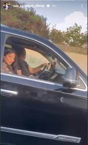 برفقة حراس شخصيين وموكب أمني.. شقيقة هيفا وهبي تُثير الجدل في مطار بيروت! ( صور)