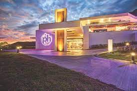 Planet Hollywood Beach Resort Costa Rica Marks The Brand S Third Hotel Location With A Fourth Coming To Cancu Hollywood Beach Costa Rica Resorts Beach Resorts