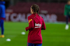 In this tutorial we show you how to get the hairstyle of the french forward top scorer from atlético madrid: Barca Universal On Twitter Griezmann With A New Hairstyle