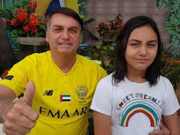 El presidente de brasil, jair bolsonaro, ordenó realizar las conmemoraciones debidas en los cuarteles por el aniversario. Bolsonaro Parabeniza Filha Laura Por Aniversario De 10 Anos Jovem Pan