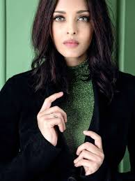 Aishwarya Rai Bachchan Looking Gorgeous On The Cover Of Grazia India S Latest Photoshoot Aishwarya Rai Makeup Aishwarya Rai Bachchan Beautiful Indian Actress