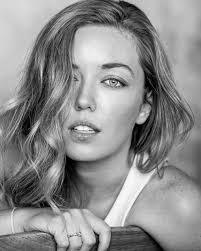 tb to when I used to shower and wear pants 📸 @stefaniarosinistills_smpsp