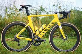 Van der poel's grandfather raymond poulidor was a great champion, but he never wore the leader's jersey at the tour de france. Mathieu Van Der Poel S Canyon Aeroad Cfr Bike Custom Frame With Tribute To Raymond Poulidor Bikeradar