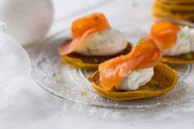 Blinis De Patate Douce Saumon Fume Et Chantilly Citron Vert Au Thermomix Recette Recette Blinis Patate Douce Thermomix Recette Noel Thermomix
