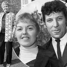 Rose Woodward's Instagram, Twitter & Facebook