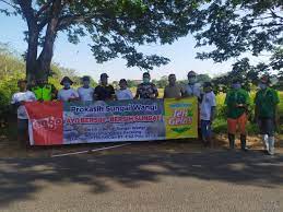 Perjalanan dari surabaya ke malang atau sebaliknya lewat jalur darat saat ini memang semakin mudah karena sudah terhubung jalan tol. Program Kali Bersih Pt Cs2 Pola Sehat Dan Pt Ultra Prima Abadi Bersihkan Sungai Wangi Di Pandaan Umum