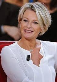 40 Best Hairstyles For Older Women Over 60 Fashion Enzyme Olderwomenhairstyles Older Women Hairstyles Older Woman Grey Hair Short Hair Older Women