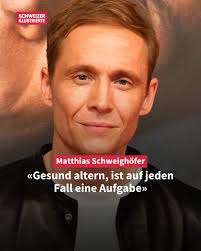 😍❤️ Der «Glanz & Gloria»-Moderator hat erst gerade seine Scheidung hinter  sich. Jetzt tritt Salar Bahrampoori mit einer neuen Partnerin auf.