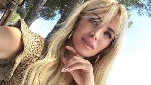 Όσο για το αν το. Katerina Kainoyrgioy H Tolmhrh Allagh Sta Mallia Ths Poy Omorfia Eidhseis