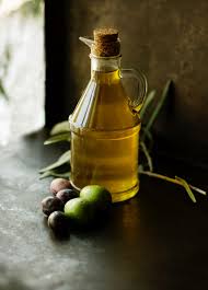 Grape Seed Oil Is The Next Big Thing In 2020 Healthy Oils Olive Oil Benefits Cooking Oil