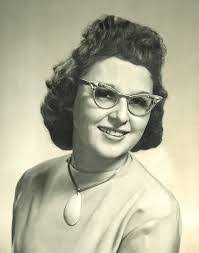 Diane Sinclair's Instagram, Twitter & Facebook