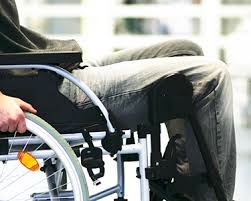 „hilfsmittel sind sächliche mittel oder technische produkte, die individuell gefertigt oder als serienmäßig hergestellte ware in unverändertem zustand oder als basisprodukt mit entsprechender handwerklicher zurichtung, ergänzung bzw. Hilfsmittelvertrage Salus Betriebskrankenkasse