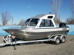 Single berths 4 cruising speed 8 knots @ 1800 rpm dry weight 26000 lbs. 2018 Thunder Jet Luxor Kennewick Wa For Sale 99336 Iboats Com Aluminium Boats For Sale Aluminum Fishing Boats Fishing Boats For Sale