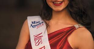 Wampler prepping for Miss Oregon Pageant