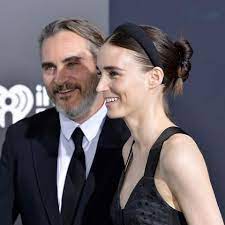 Rooney mara, 17 апреля 1985 • 36 лет. Joaquin Phoenix Rooney Mara Sie Bestatigen Die Geburt Ihres Sohnes Gala De