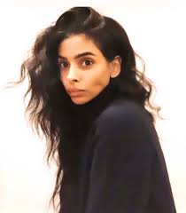 Last night I ate pasta in the bath, yes... pasta... in the bath. It was a  great pairing and it was that kind of a day. But don't you all worry, I