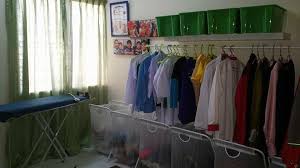 Ini akan mengindahkan lagi bilik tidur yang suram. Lihat Bagaimana Wanita Ini Lipat Susun Baju Dengan Kemas Di Rumah Sangat Efektif Home Decor Home Wardrobe Rack