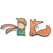 Il vit des aventures surprenantes et découvre des mondes incroyables qu'il cherche à comprendre avec son regard d'enfant, « avec le coeur »… The Little Prince And The Fox Enamel Pin Le Petit Prince Cartoon Movie Lapel Pin Ebay