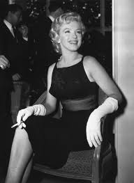 Born norma jeane mortenson (baptized norma jean baker) on june 1, 1926, she was taken. Die Schonsten Bilder Von Marilyn Monroe